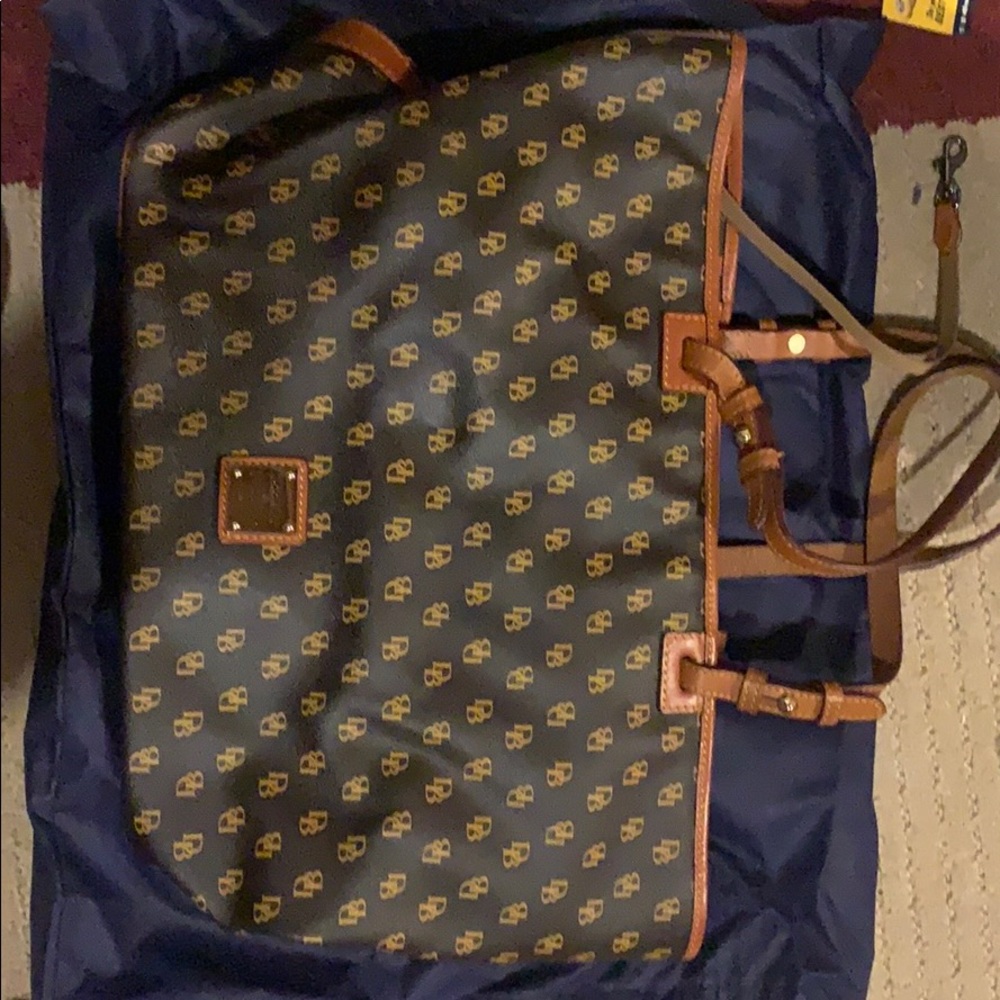 Dooney and Bourke purse